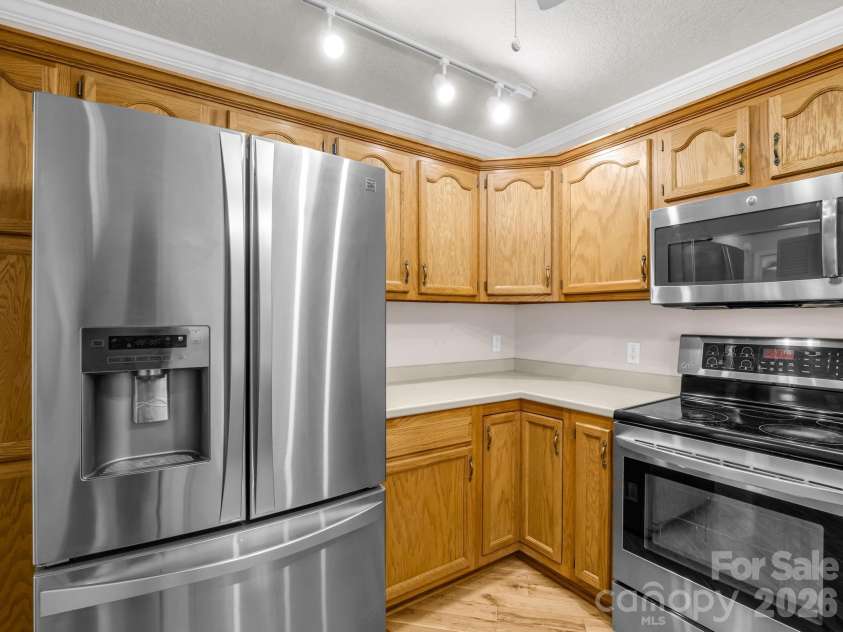 4 Rathfarnham Road, Asheville, NC 28803.  MLS# CAR4382272, YatesRealty ID 25696. 