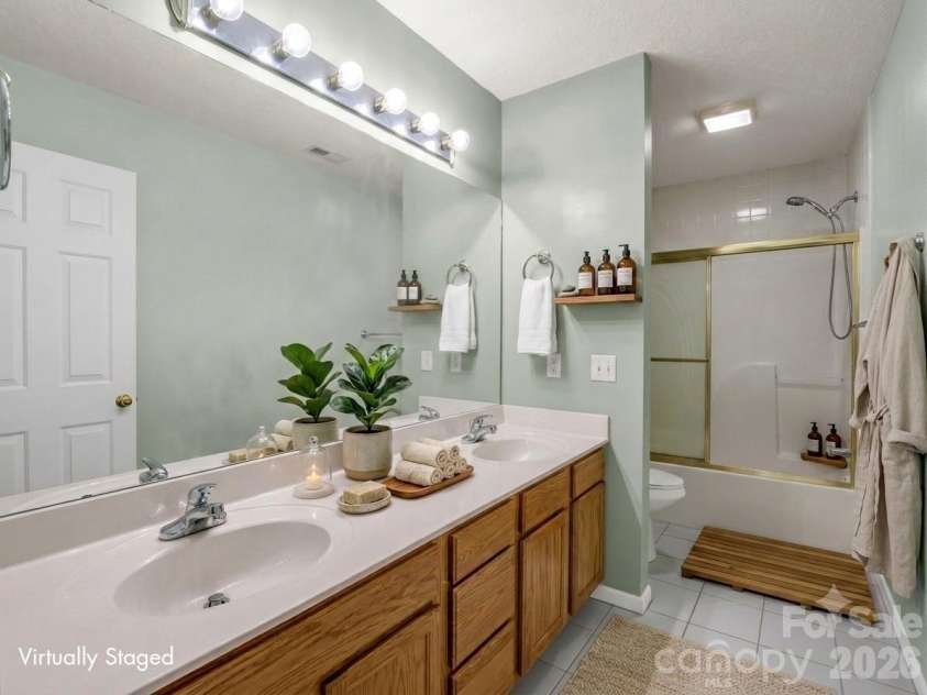4 Rathfarnham Road, Asheville, NC 28803.  MLS# CAR4382272, YatesRealty ID 25696. 