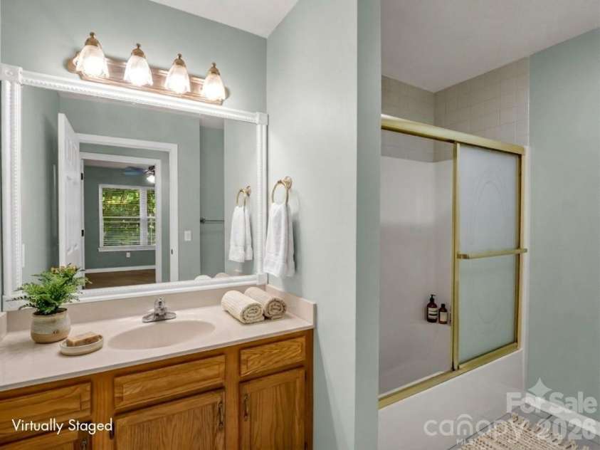 4 Rathfarnham Road, Asheville, NC 28803.  MLS# CAR4382272, YatesRealty ID 25696. 