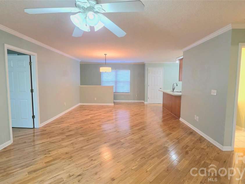 4 Rathfarnham Road, Asheville, NC 28803.  MLS# CAR4382272, YatesRealty ID 25696. 