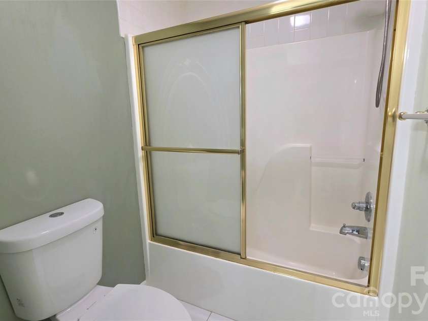 4 Rathfarnham Road, Asheville, NC 28803.  MLS# CAR4382272, YatesRealty ID 25696. 