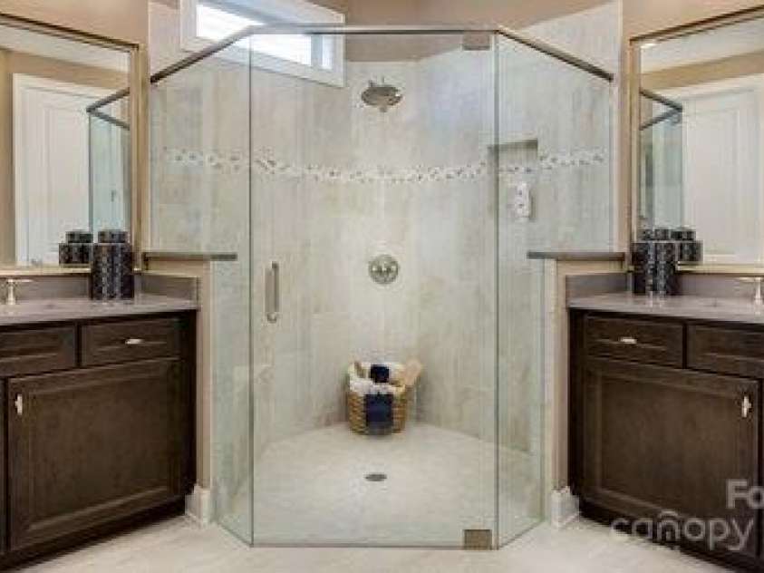 8414 Profit Lane, Charlotte, NC 28215.  MLS# CAR4280131, YatesRealty ID 25696. Model photos used for reference