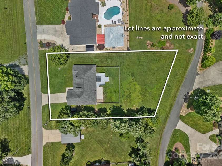 7478 Pine Ridge Drive, Denver, NC 28037.  MLS# CAR4272908, YatesRealty ID 25697. 