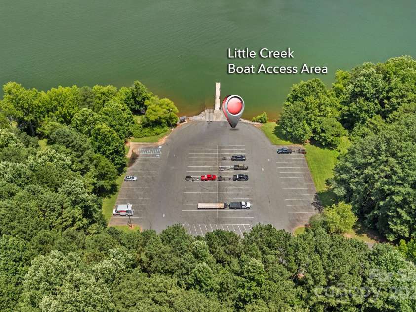 7478 Pine Ridge Drive, Denver, NC 28037.  MLS# CAR4272908, YatesRealty ID 25697. Just under 15 minutes to the public boat launch—start cruising Lake Norman in no time!