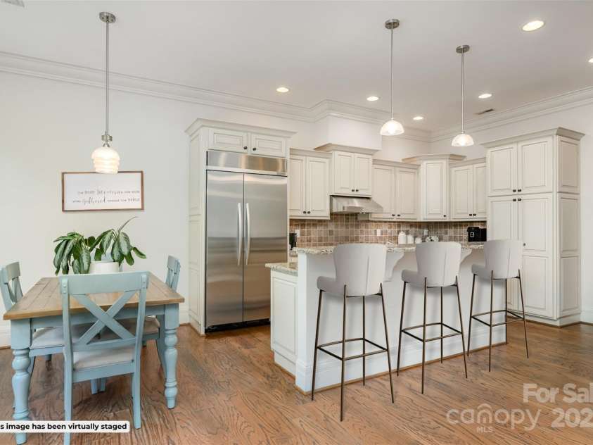 6411 Aldworth Lane, Charlotte, NC 28226.  MLS# CAR4287812, YatesRealty ID 25699. Freshly painted throughout