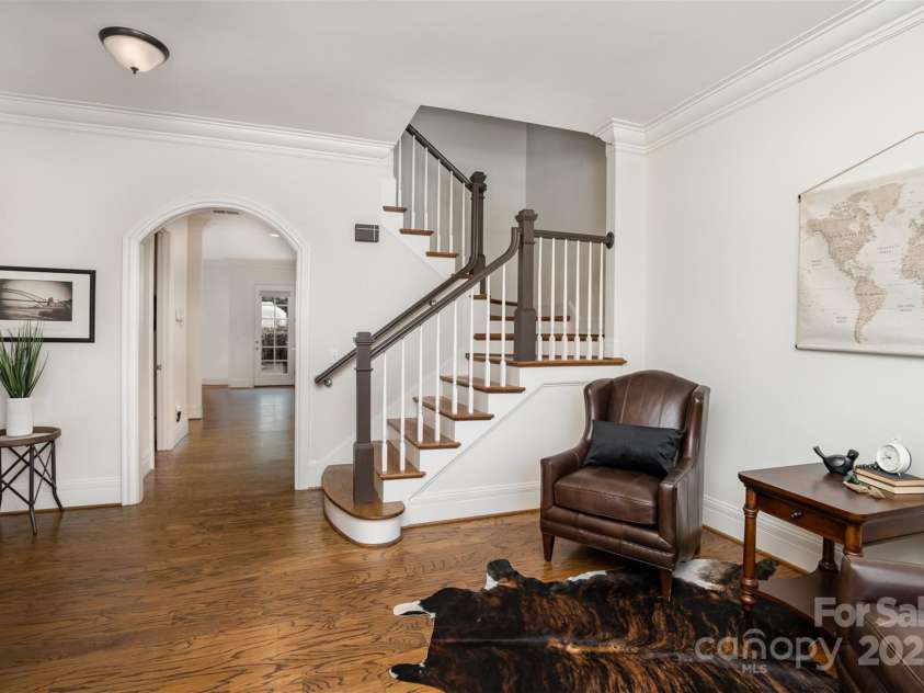 6411 Aldworth Lane, Charlotte, NC 28226.  MLS# CAR4287812, YatesRealty ID 25699. Quality finishes welcome you the moment you step inside