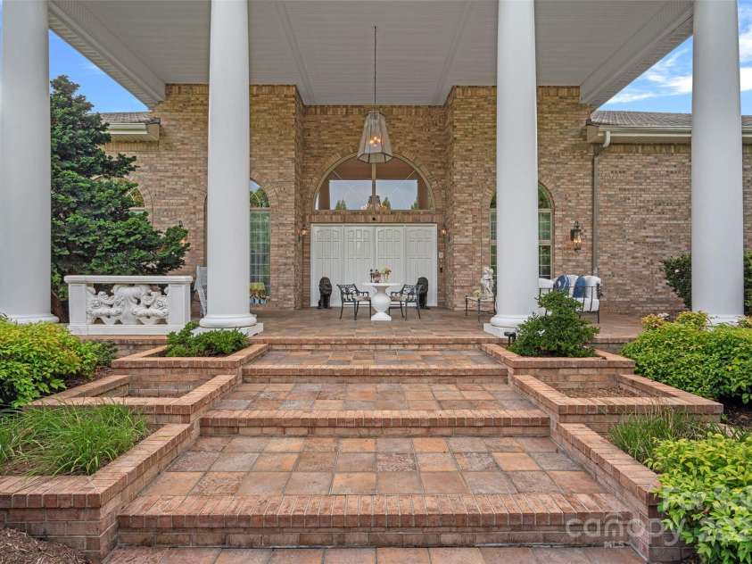 282 Hamilton Drive, Columbus, NC 28722.  MLS# CAR4274724, YatesRealty ID 257. 