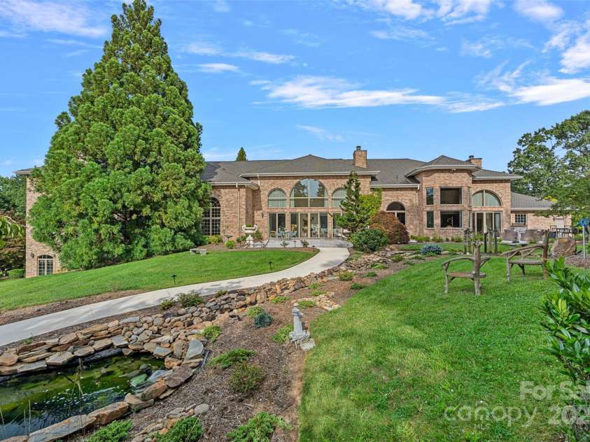 282 Hamilton Drive, Columbus, NC 28722.  MLS# CAR4274724, YatesRealty ID 257. 