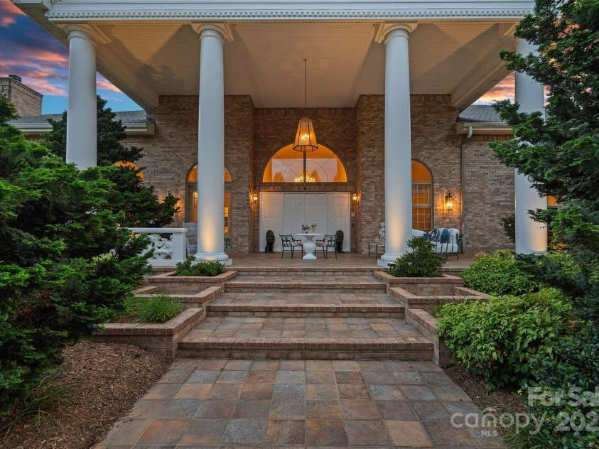 282 Hamilton Drive, Columbus, NC 28722.  MLS# CAR4274724, YatesRealty ID 257. 