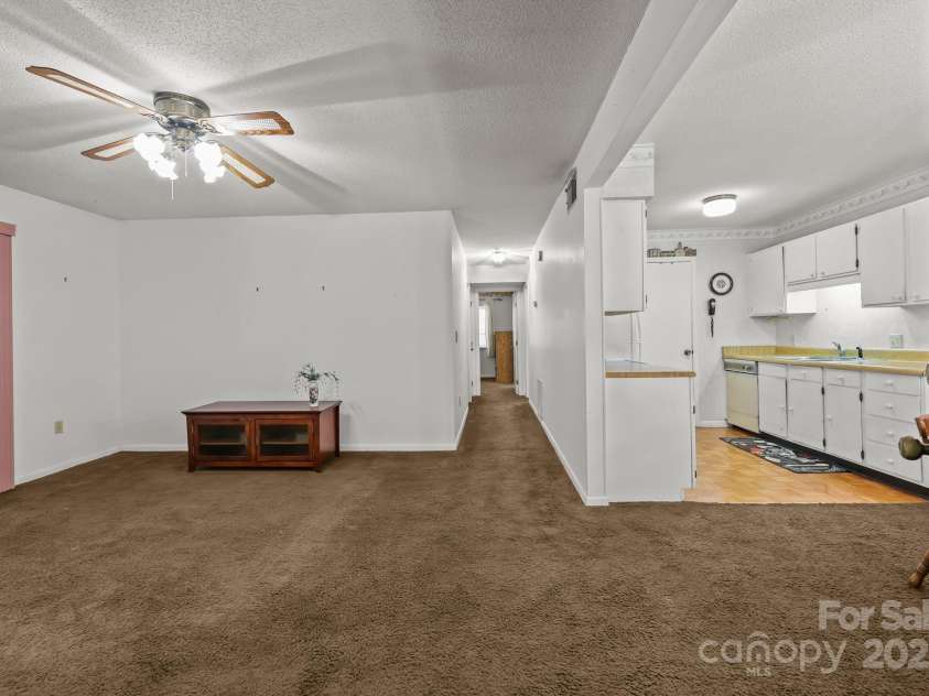 47 Edgewood Avenue, Concord, NC 28025.  MLS# CAR4287036, YatesRealty ID 2570. 