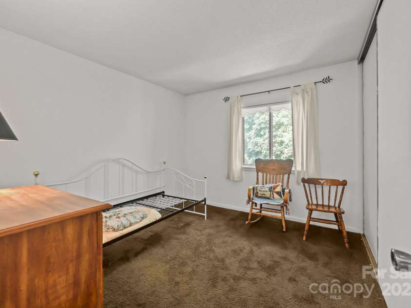 47 Edgewood Avenue, Concord, NC 28025.  MLS# CAR4287036, YatesRealty ID 2570. 