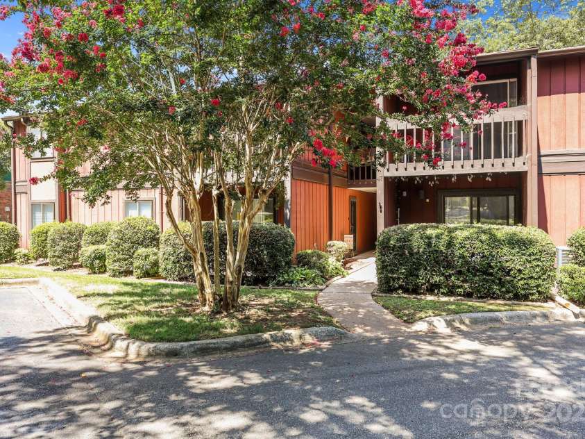 47 Edgewood Avenue, Concord, NC 28025.  MLS# CAR4287036, YatesRealty ID 2570. 