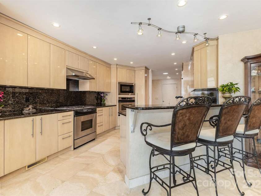 5 Hidden Cove Lane, Clover, SC 29710.  MLS# CAR4278086, YatesRealty ID 25700. 