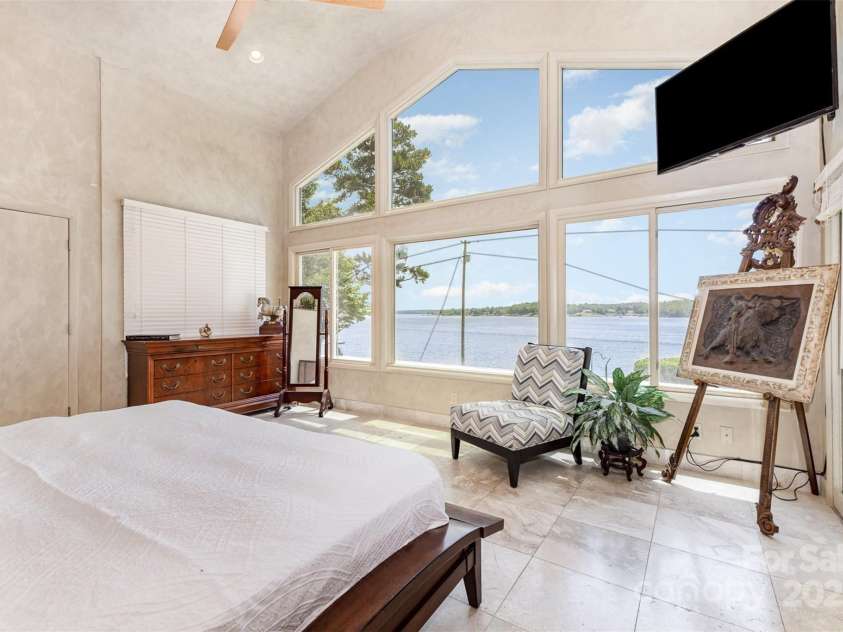 5 Hidden Cove Lane, Clover, SC 29710.  MLS# CAR4278086, YatesRealty ID 25700. 