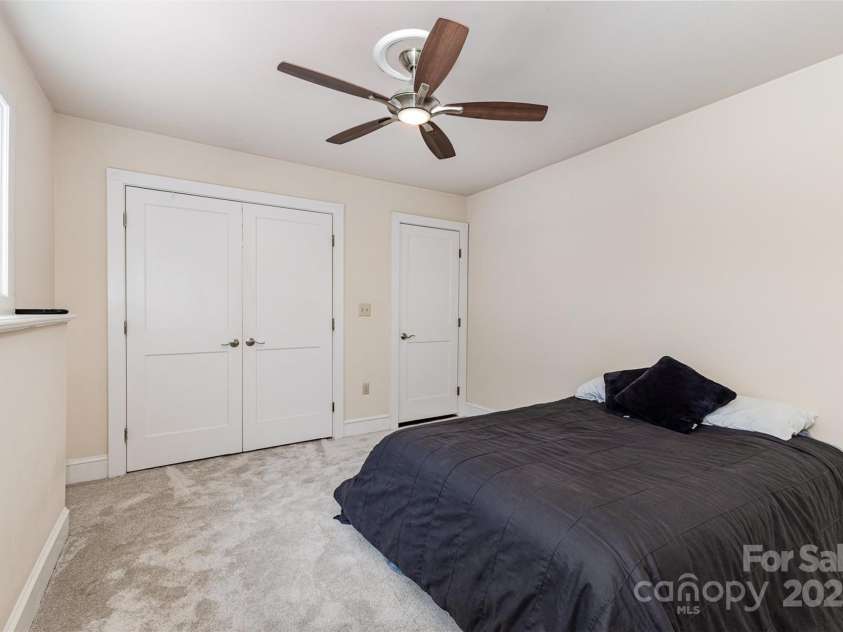 5 Hidden Cove Lane, Clover, SC 29710.  MLS# CAR4278086, YatesRealty ID 25700. 