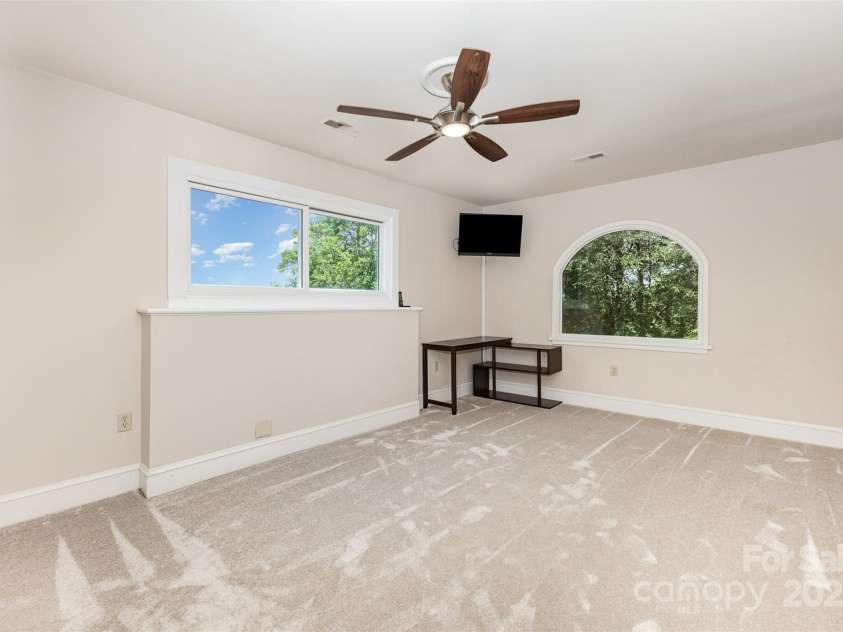 5 Hidden Cove Lane, Clover, SC 29710.  MLS# CAR4278086, YatesRealty ID 25700. 