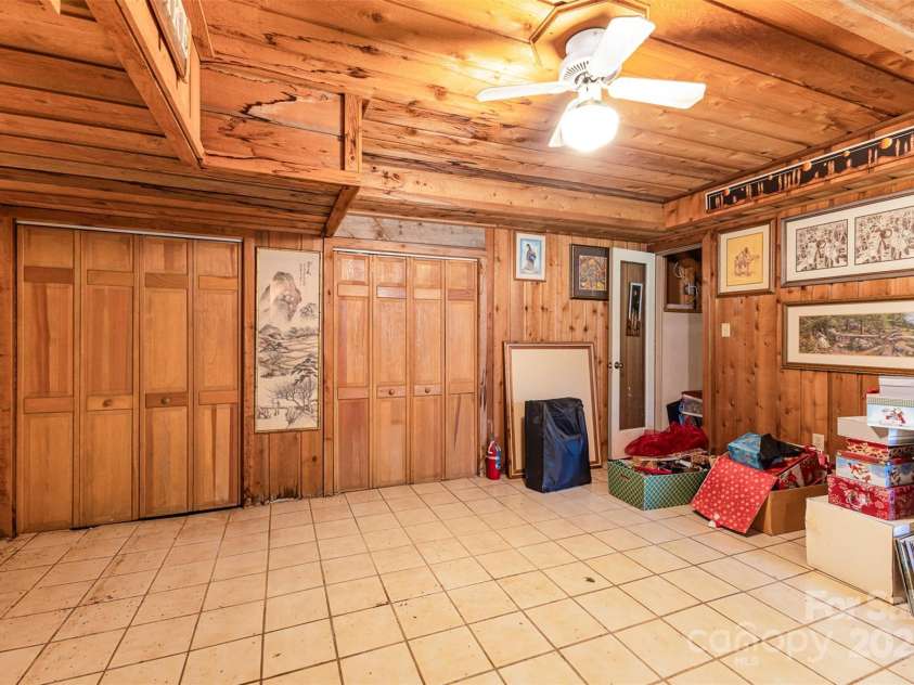 5 Hidden Cove Lane, Clover, SC 29710.  MLS# CAR4278086, YatesRealty ID 25700. 