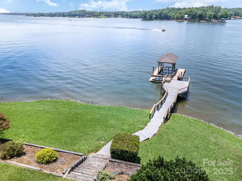 5 Hidden Cove Lane, Clover, SC 29710.  MLS# CAR4278086, YatesRealty ID 25700. 