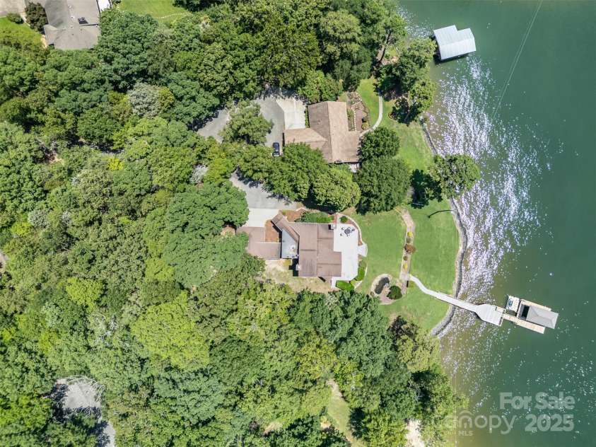 5 Hidden Cove Lane, Clover, SC 29710.  MLS# CAR4278086, YatesRealty ID 25700. 