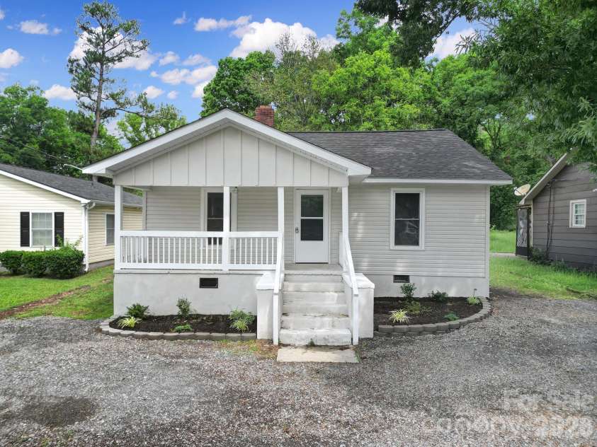 758 Jefferson Avenue, Rock Hill, SC 29730.  MLS# CAR4226066, YatesRealty ID 25700. 