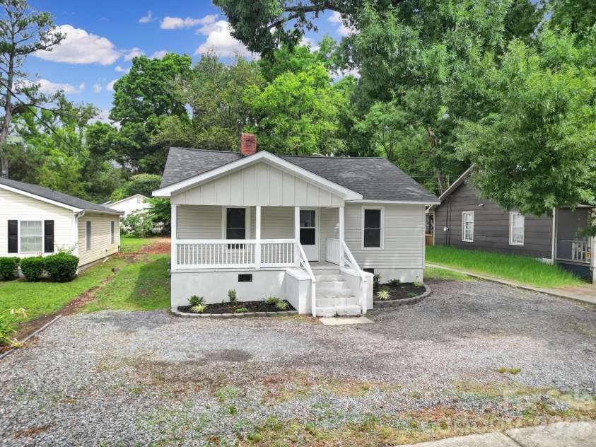 758 Jefferson Avenue, Rock Hill, SC 29730.  MLS# CAR4226066, YatesRealty ID 25700. 