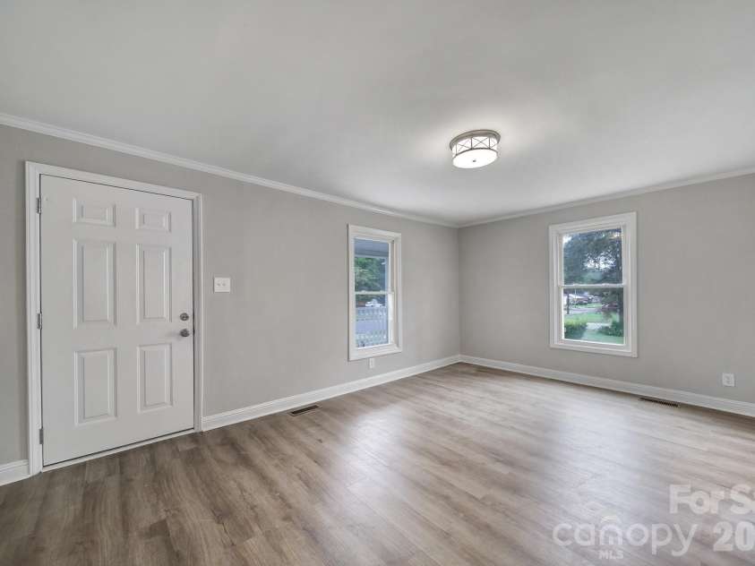 758 Jefferson Avenue, Rock Hill, SC 29730.  MLS# CAR4226066, YatesRealty ID 25700. 