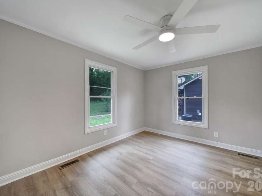 758 Jefferson Avenue, Rock Hill, SC 29730.  MLS# CAR4226066, YatesRealty ID 25700. 