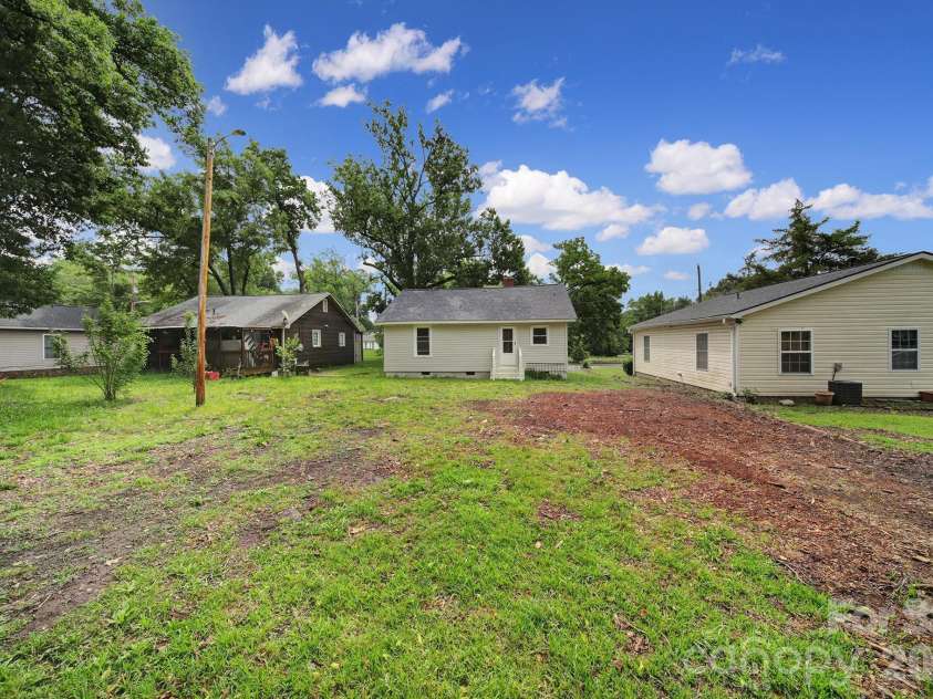 758 Jefferson Avenue, Rock Hill, SC 29730.  MLS# CAR4226066, YatesRealty ID 25700. 