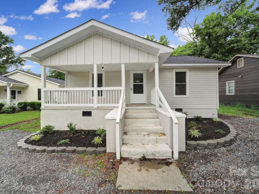 758 Jefferson Avenue, Rock Hill, SC 29730.  MLS# CAR4226066, YatesRealty ID 25700. 