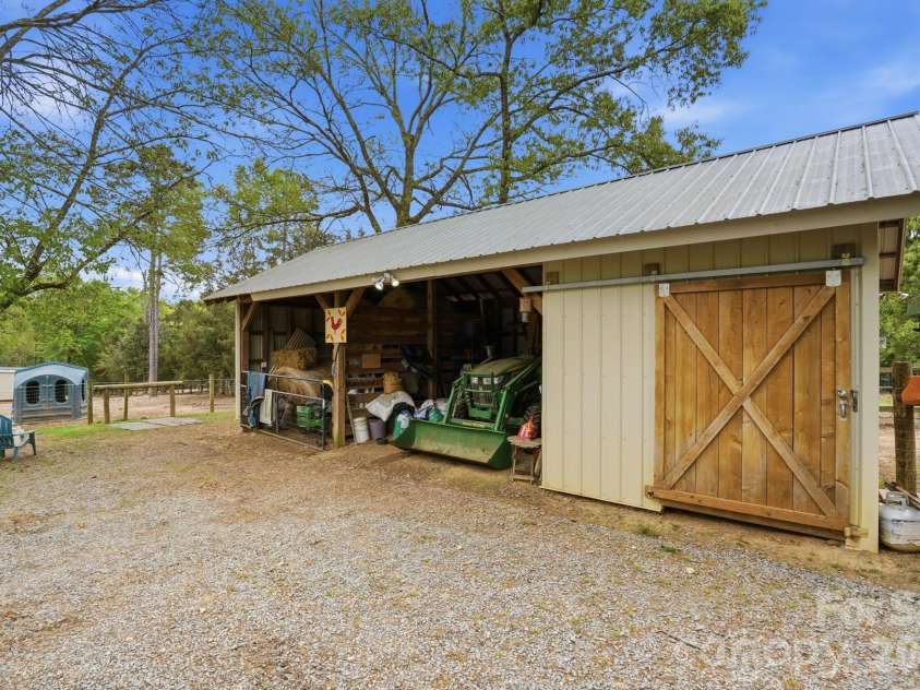 5508 Mcwhorter Road, Waxhaw, NC 28173.  MLS# CAR4359167, YatesRealty ID 25701. 