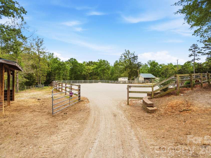 5508 Mcwhorter Road, Waxhaw, NC 28173.  MLS# CAR4359167, YatesRealty ID 25701. 