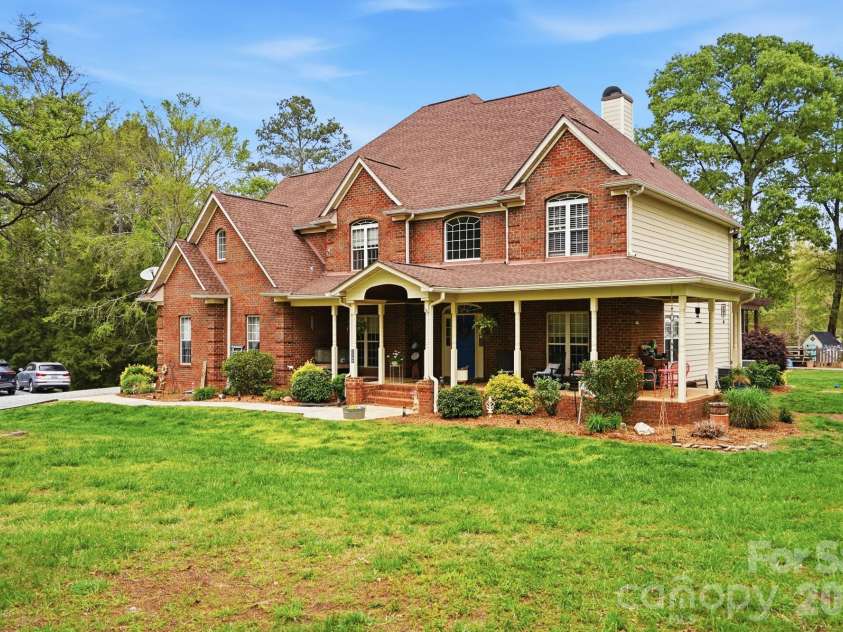 5508 Mcwhorter Road, Waxhaw, NC 28173.  MLS# CAR4359167, YatesRealty ID 25701. 