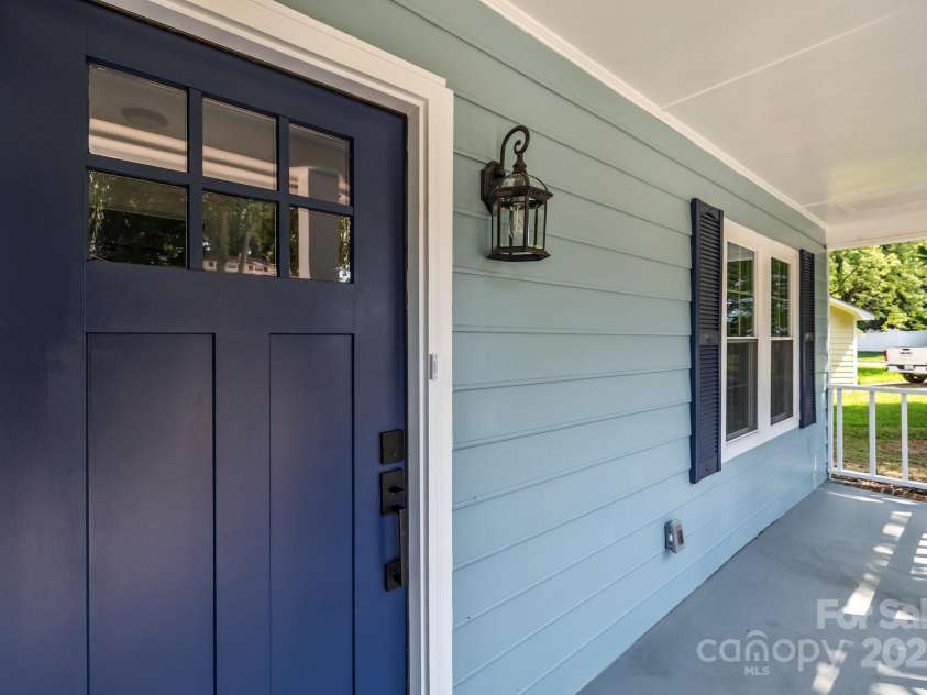 7219 Spring Morning Lane, Charlotte, NC 28227.  MLS# CAR4274411, YatesRealty ID 25701. 