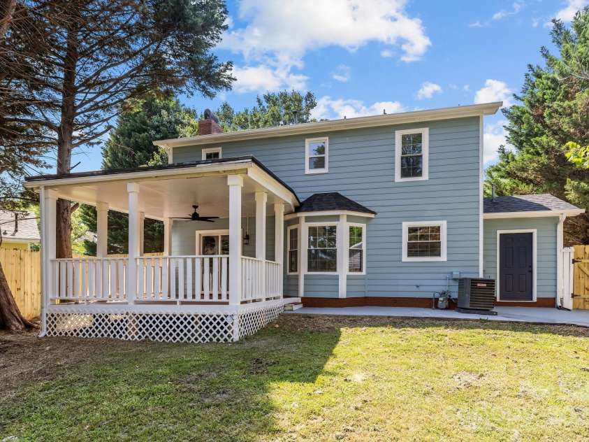 7219 Spring Morning Lane, Charlotte, NC 28227.  MLS# CAR4274411, YatesRealty ID 25701. 