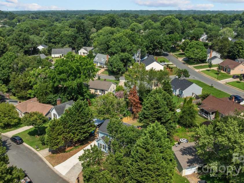 7219 Spring Morning Lane, Charlotte, NC 28227.  MLS# CAR4274411, YatesRealty ID 25701. 