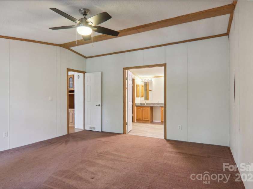 18 Spencer Road, Candler, NC 28715.  MLS# CAR4182190, YatesRealty ID 25702. 