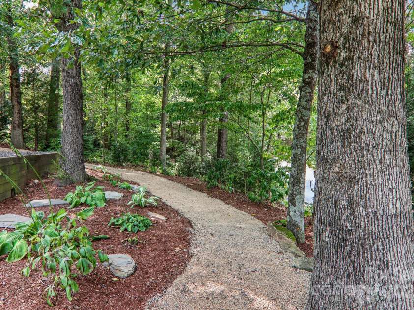 18 Spencer Road, Candler, NC 28715.  MLS# CAR4182190, YatesRealty ID 25702. 