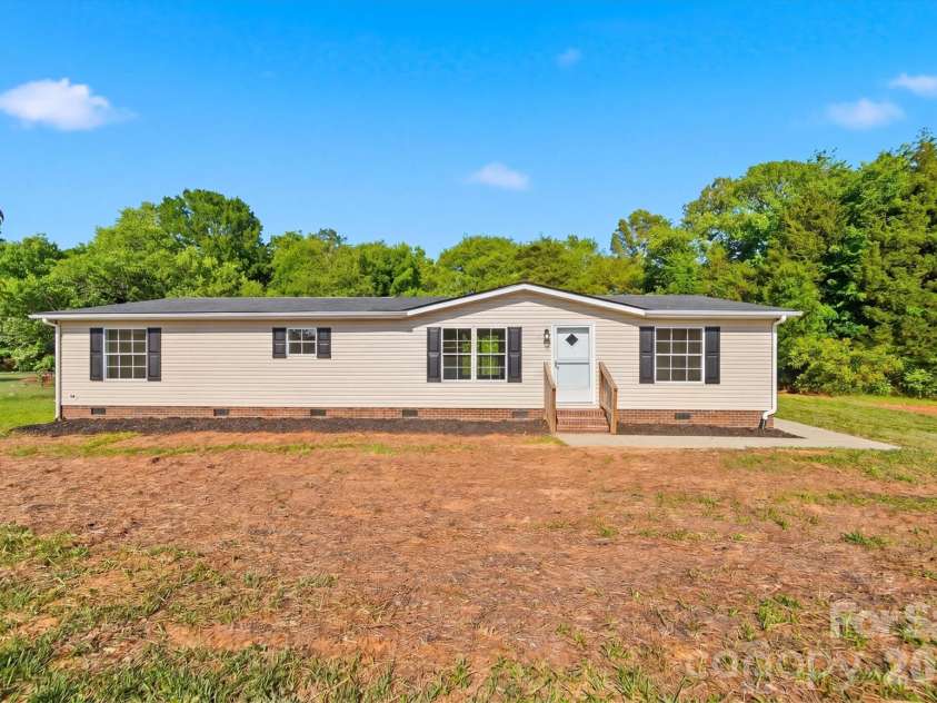 130 Saylor Lane, Stony Point, NC 28678.  MLS# CAR4383896, YatesRealty ID 25703. 
