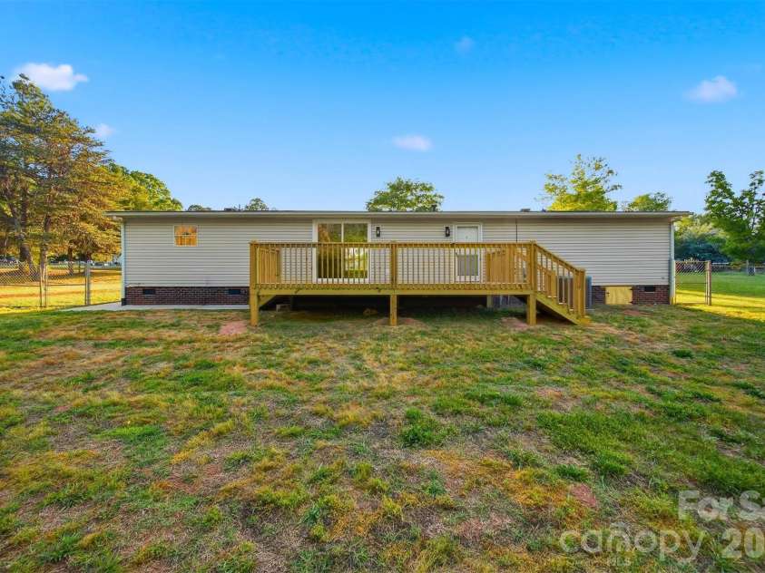 130 Saylor Lane, Stony Point, NC 28678.  MLS# CAR4383896, YatesRealty ID 25703. 