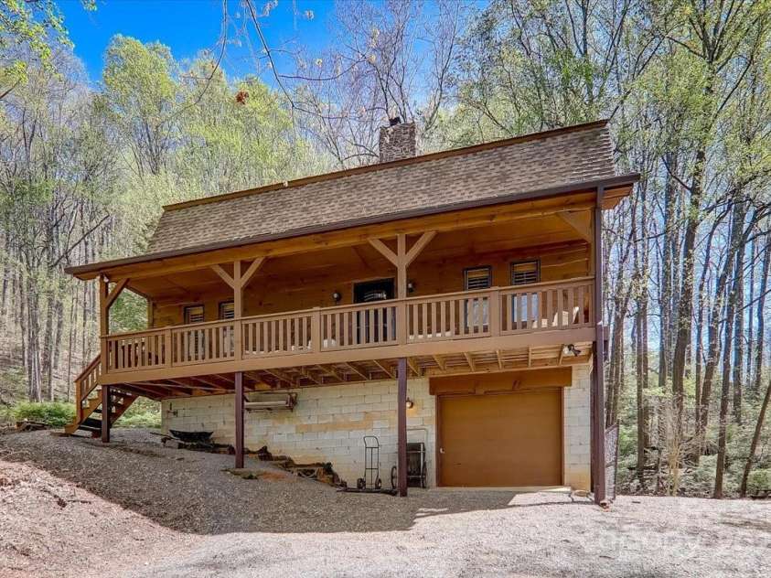 157 Shady Rock Lane, Swannanoa, NC 28778.  MLS# CAR4280634, YatesRealty ID 25703. 