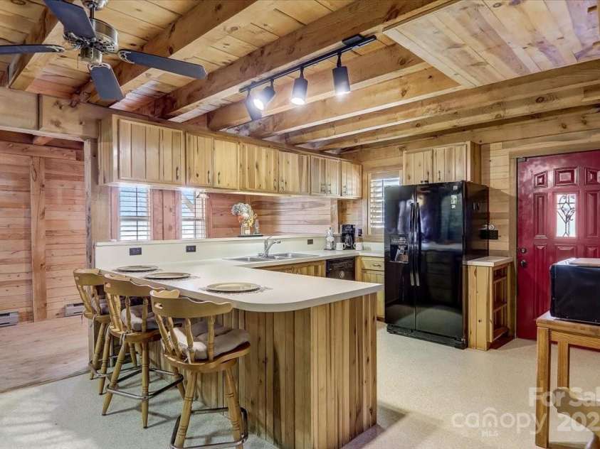 157 Shady Rock Lane, Swannanoa, NC 28778.  MLS# CAR4280634, YatesRealty ID 25703. 