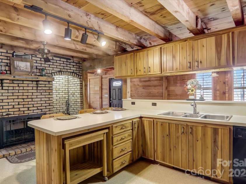 157 Shady Rock Lane, Swannanoa, NC 28778.  MLS# CAR4280634, YatesRealty ID 25703. 