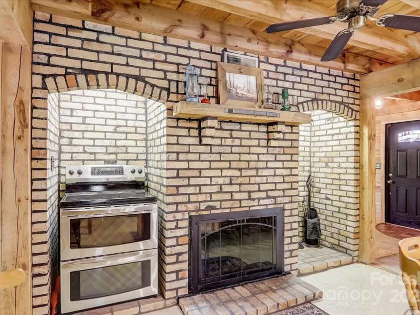 157 Shady Rock Lane, Swannanoa, NC 28778.  MLS# CAR4280634, YatesRealty ID 25703. 