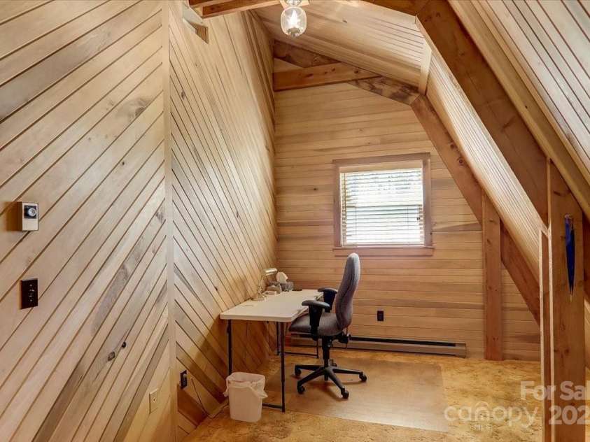 157 Shady Rock Lane, Swannanoa, NC 28778.  MLS# CAR4280634, YatesRealty ID 25703. 