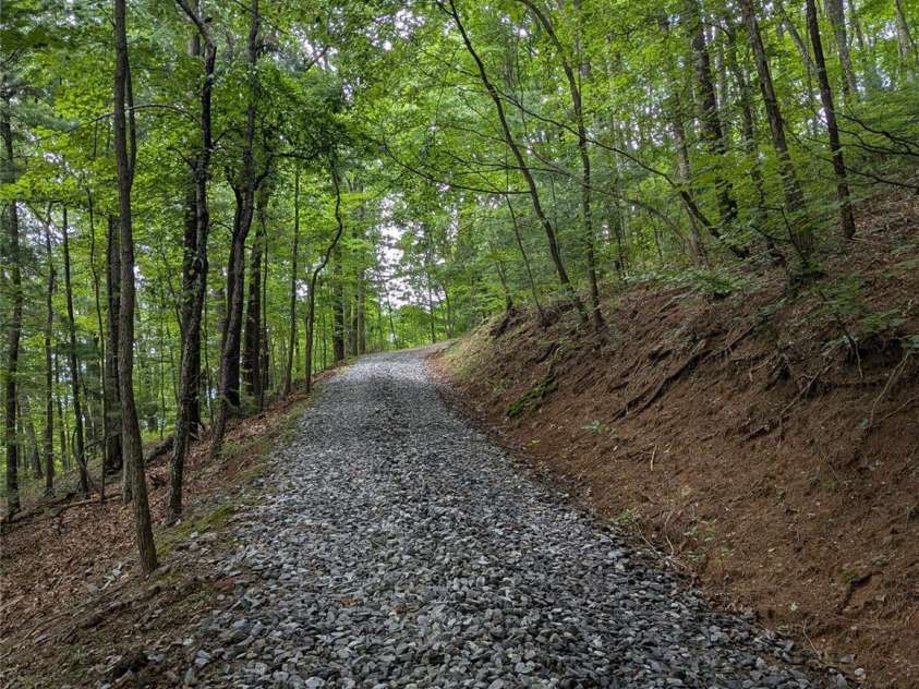 157 Shady Rock Lane, Swannanoa, NC 28778.  MLS# CAR4280634, YatesRealty ID 25703. 