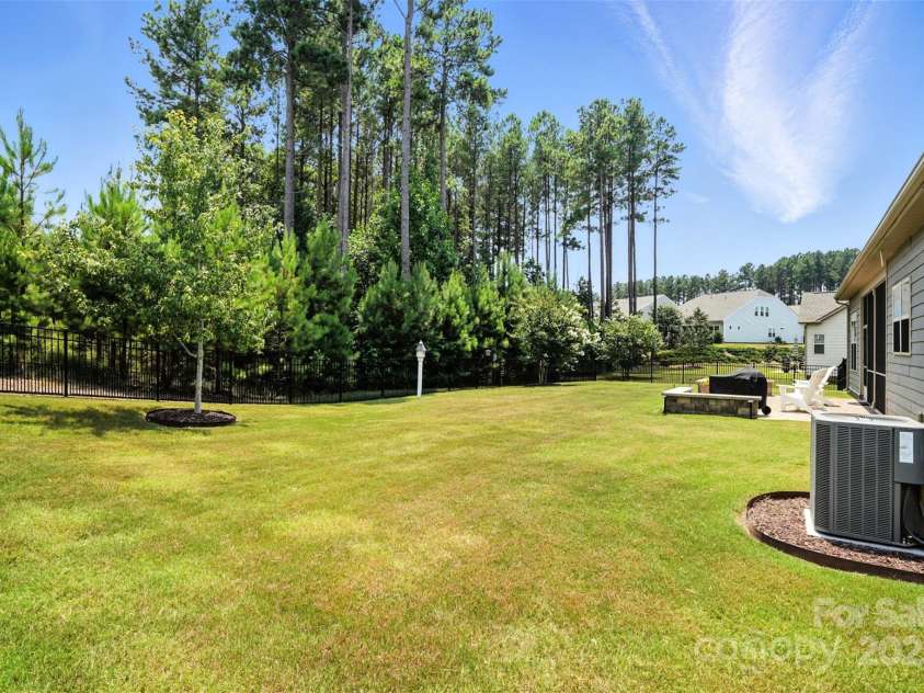 408 Picasso Trail, Mount Holly, NC 28120.  MLS# CAR4278219, YatesRealty ID 25704. 