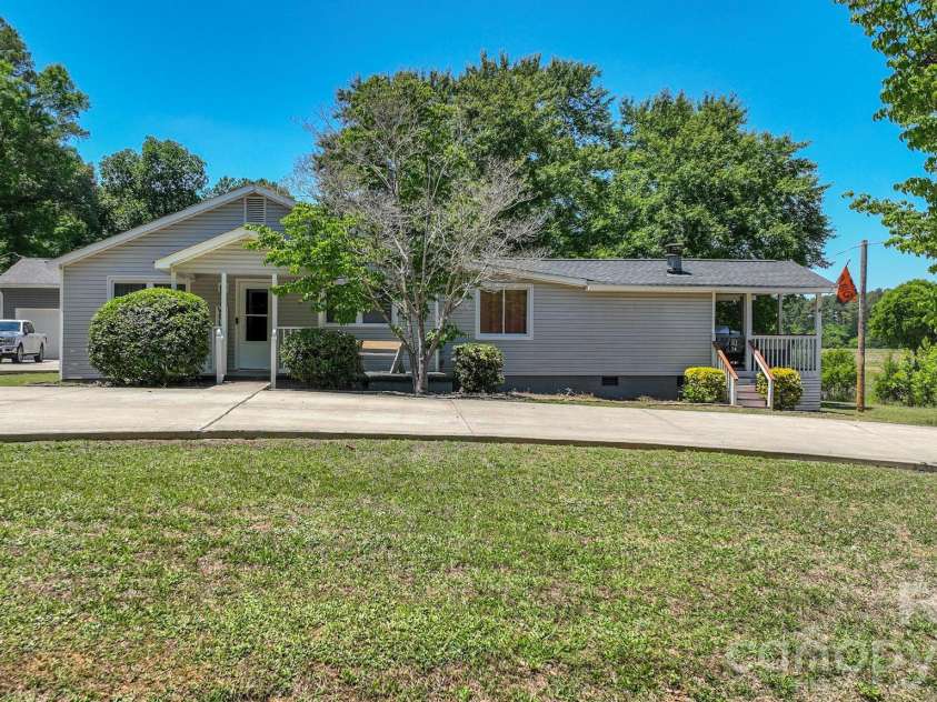 6423 Old Kennedy Ford Road, Marshville, NC 28103.  MLS# CAR4384475, YatesRealty ID 25704. 