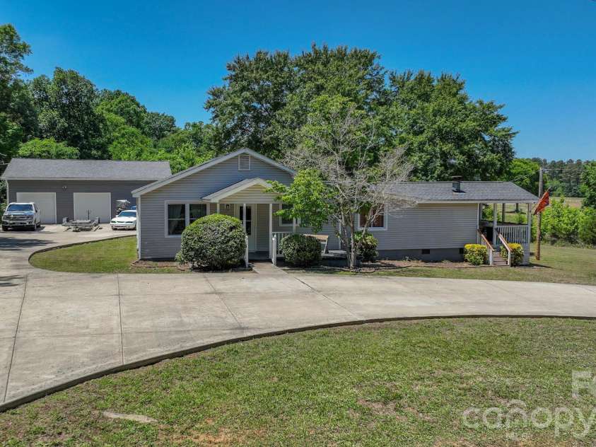 6423 Old Kennedy Ford Road, Marshville, NC 28103.  MLS# CAR4384475, YatesRealty ID 25704. 