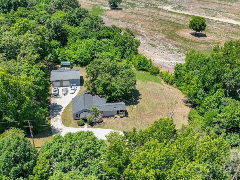 6423 Old Kennedy Ford Road, Marshville, NC 28103.  MLS# CAR4384475, YatesRealty ID 25704. 
