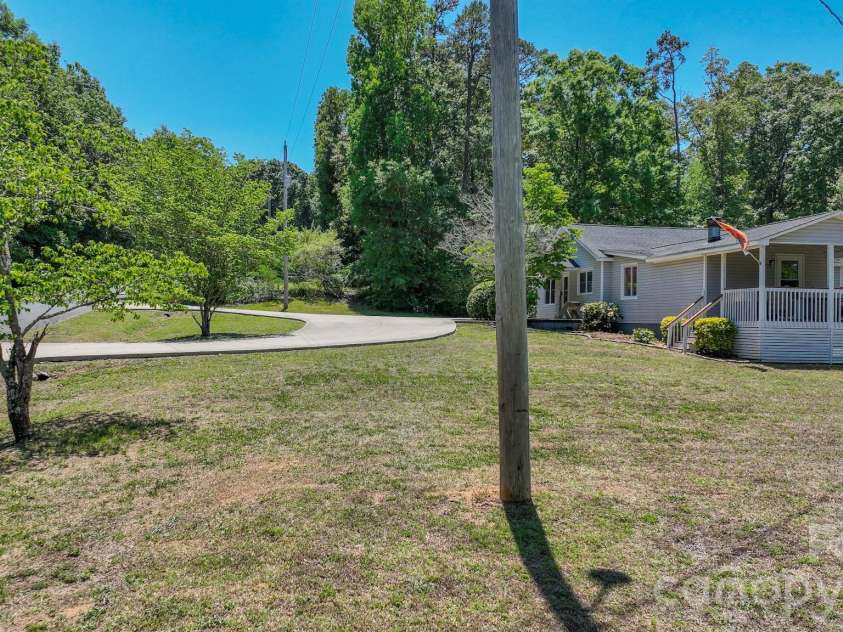 6423 Old Kennedy Ford Road, Marshville, NC 28103.  MLS# CAR4384475, YatesRealty ID 25704. 